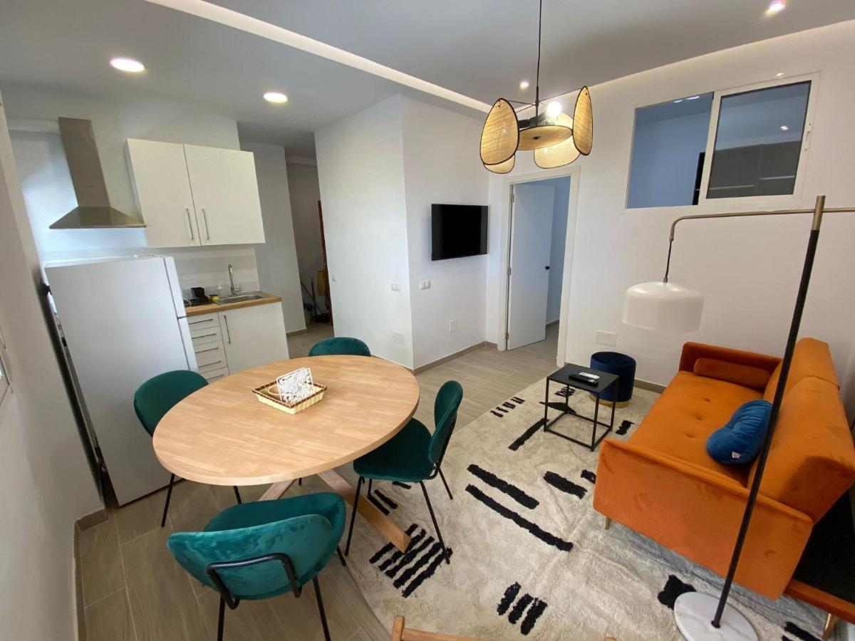 City Center And Beach Renovated Apartment フエンヒロラ エクステリア 写真